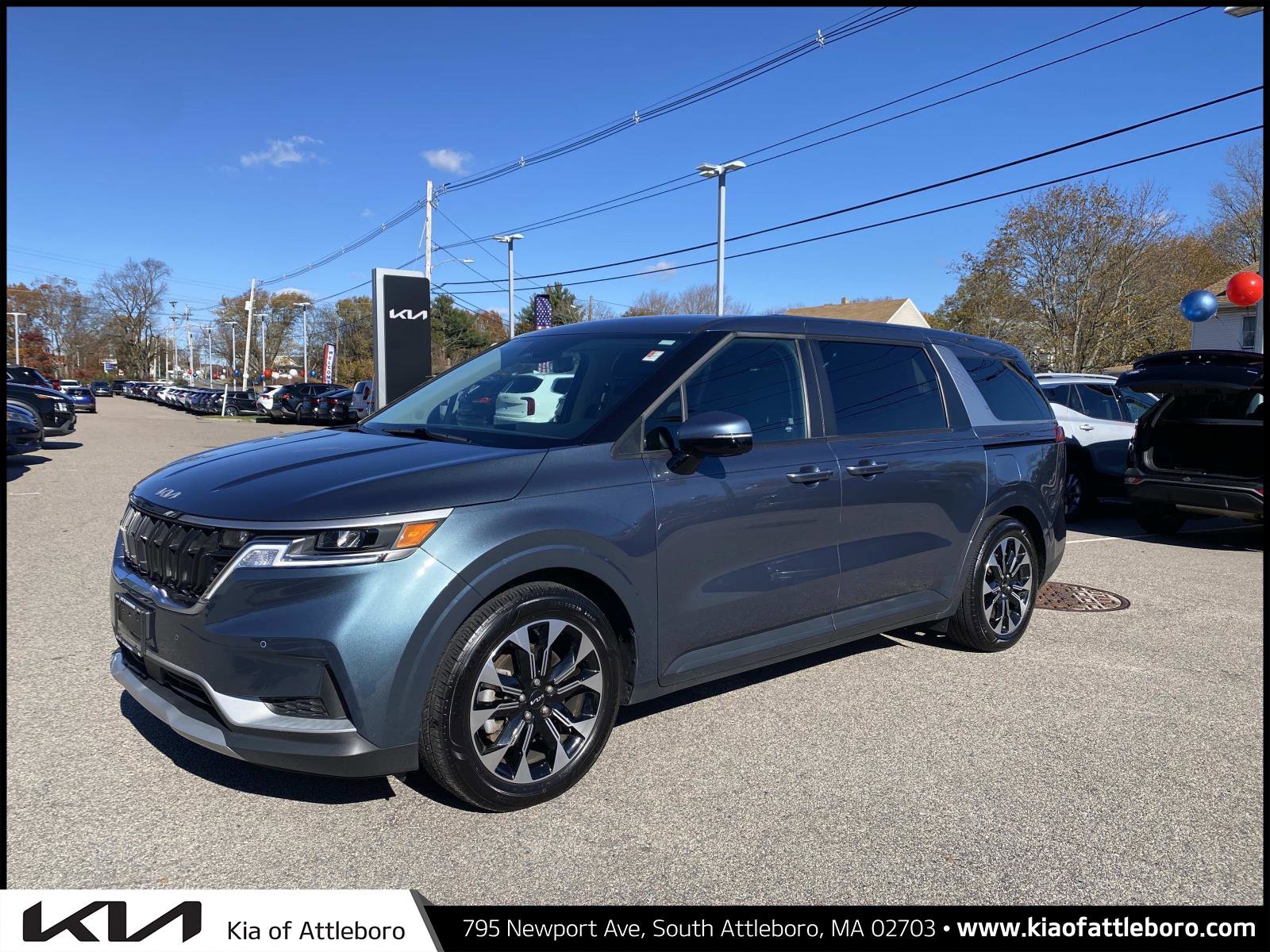 Used 2024 Kia Carnival EX