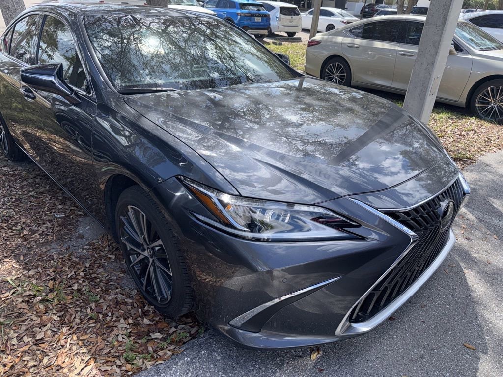 Used 2025 Lexus ES 300h w/ Premium Package image 1