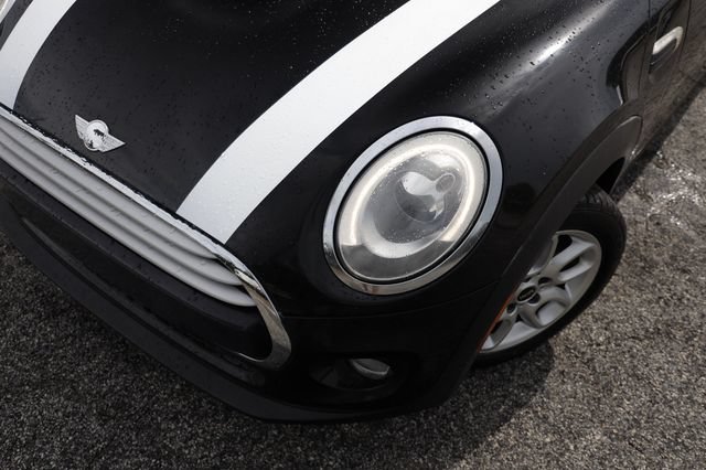 Used 2015 MINI Cooper 2-Door Hardtop FWD image 29