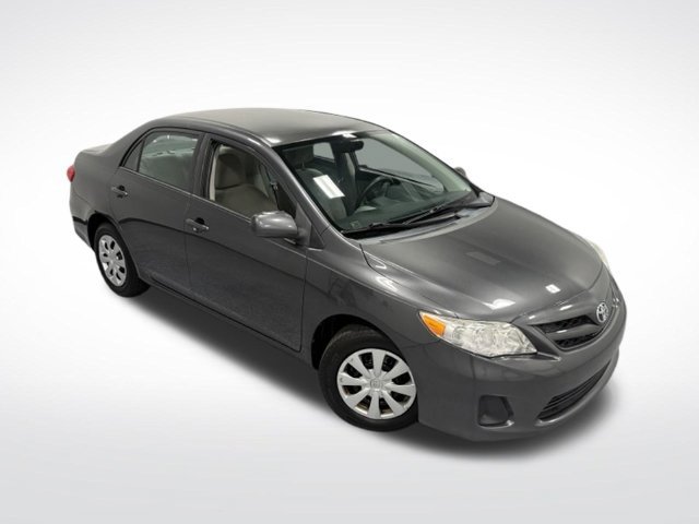 Used 2013 Toyota Corolla L FWD image 26