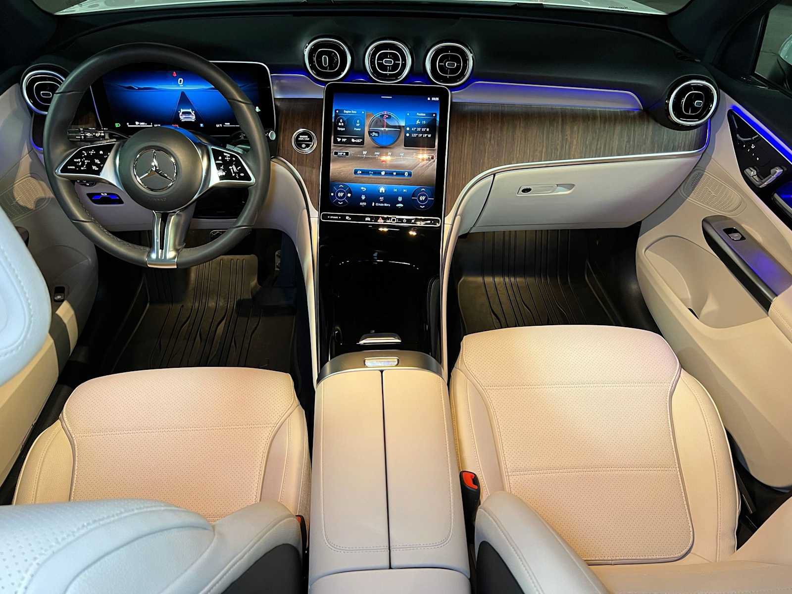 Used 2026 Mercedes-Benz GLC 300 4MATIC image 44
