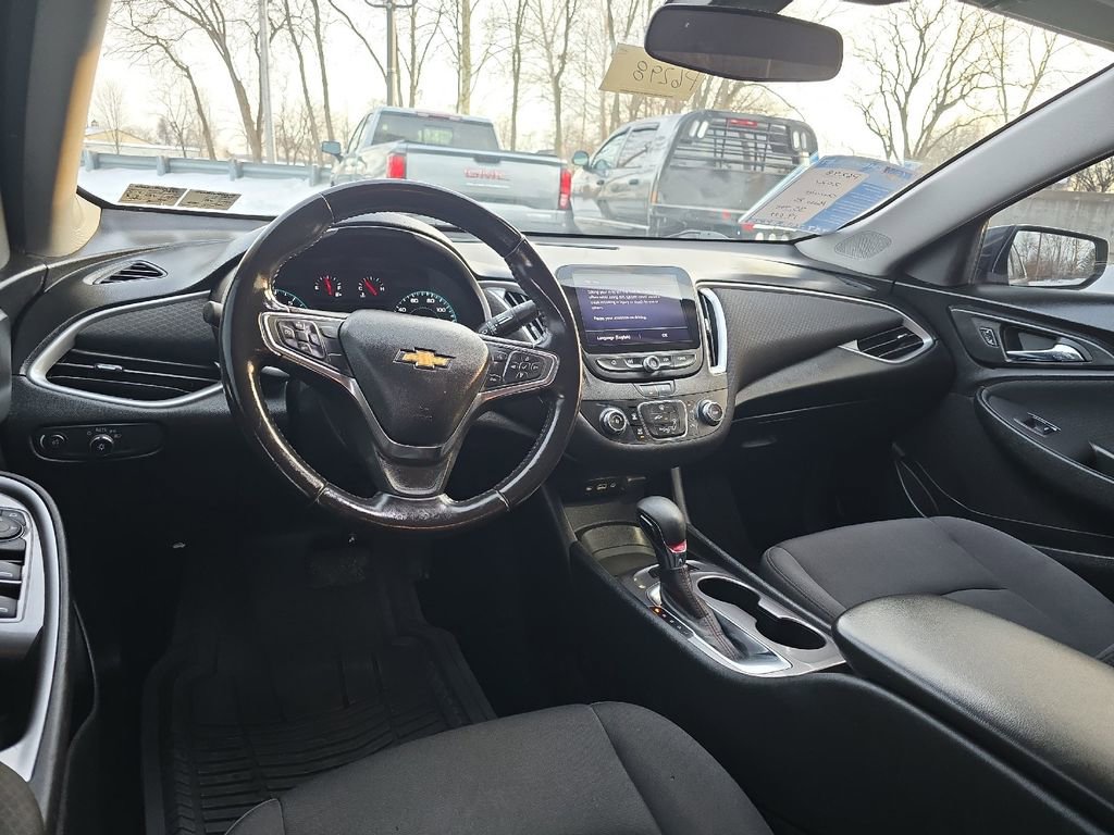 Used 2021 Chevrolet Malibu RS image 22