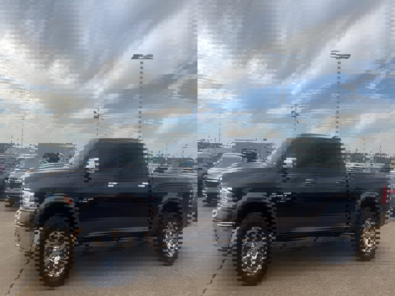 Used 2017 RAM 1500 Laramie image 4
