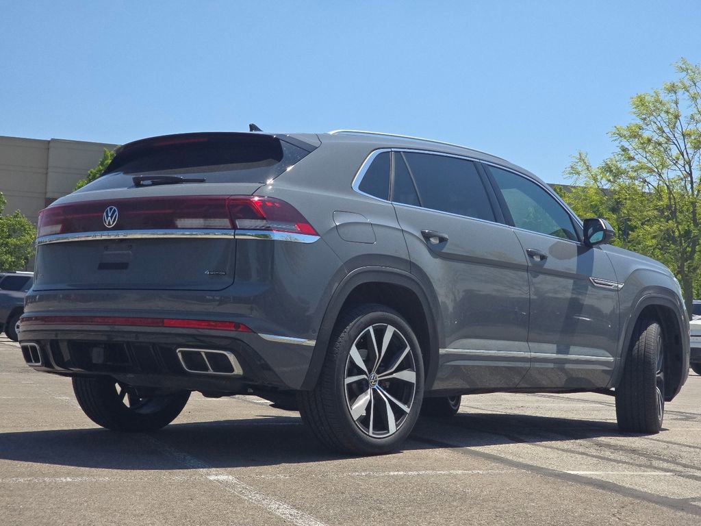 Used 2025 Volkswagen Atlas Cross Sport SEL Premium R-Line AWD/4WD image 18