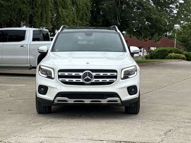 Used 2022 Mercedes-Benz GLB 250 4MATIC image 2