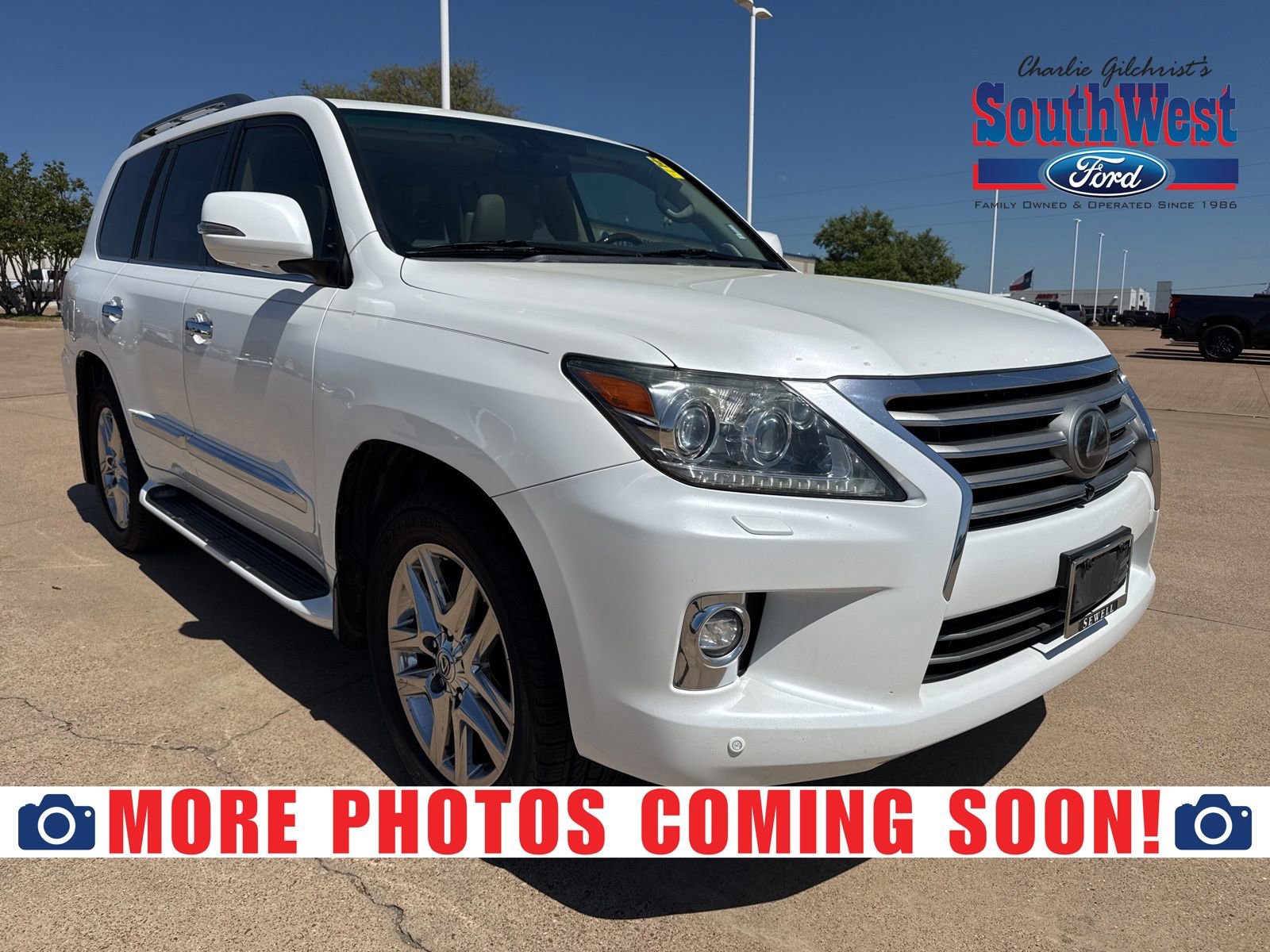 Used 2014 Lexus LX 570 4WD image 1