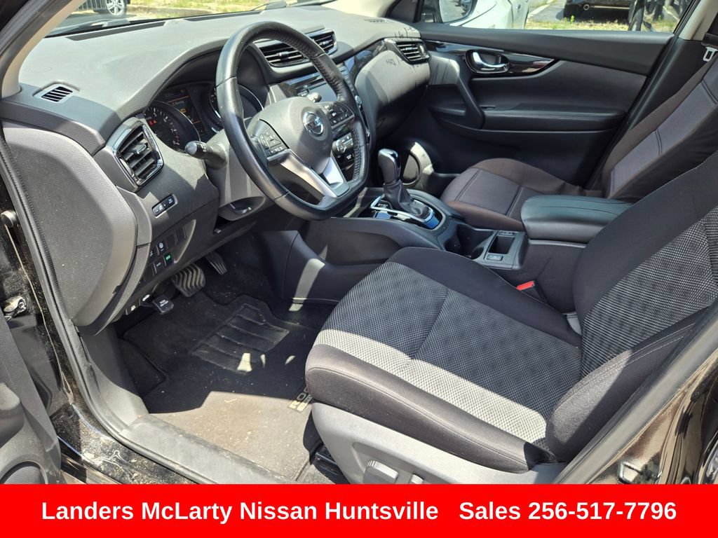 Used 2022 Nissan Rogue Sport SV FWD image 17