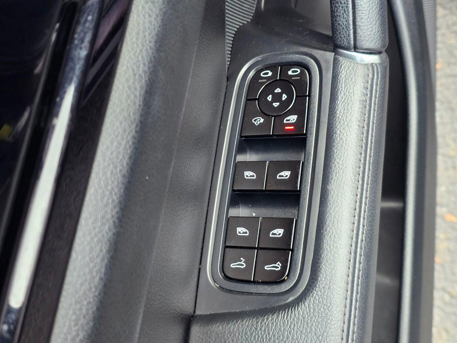 Used 2019 Porsche Cayenne image 21