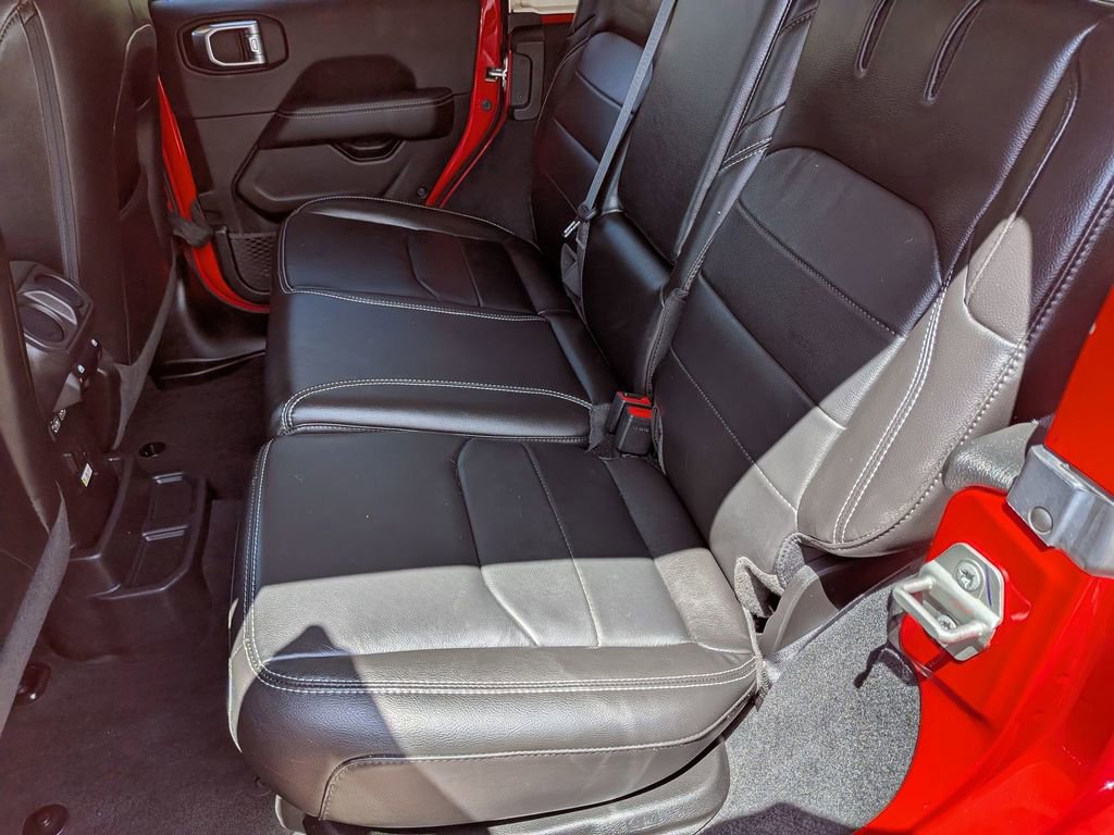 Used 2023 Jeep Wrangler Unlimited Sahara w/ Cold Weather Group AWD/4WD image 23