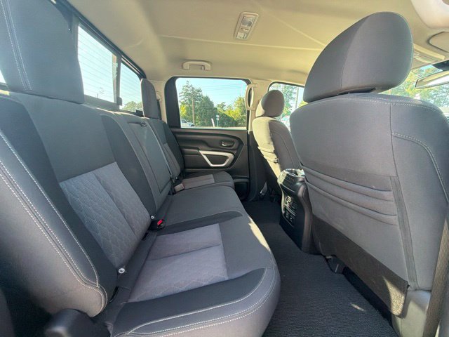 Used 2020 Nissan Titan SV w/ SV Convenience Package RWD image 15