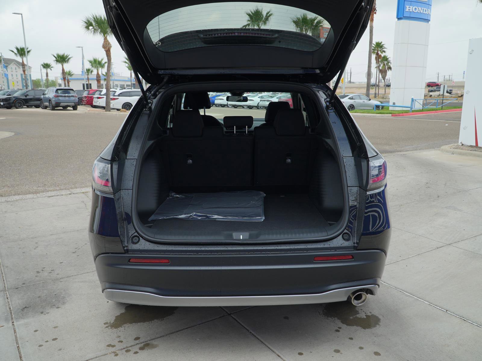 New 2026 Honda HR-V Sport image 7