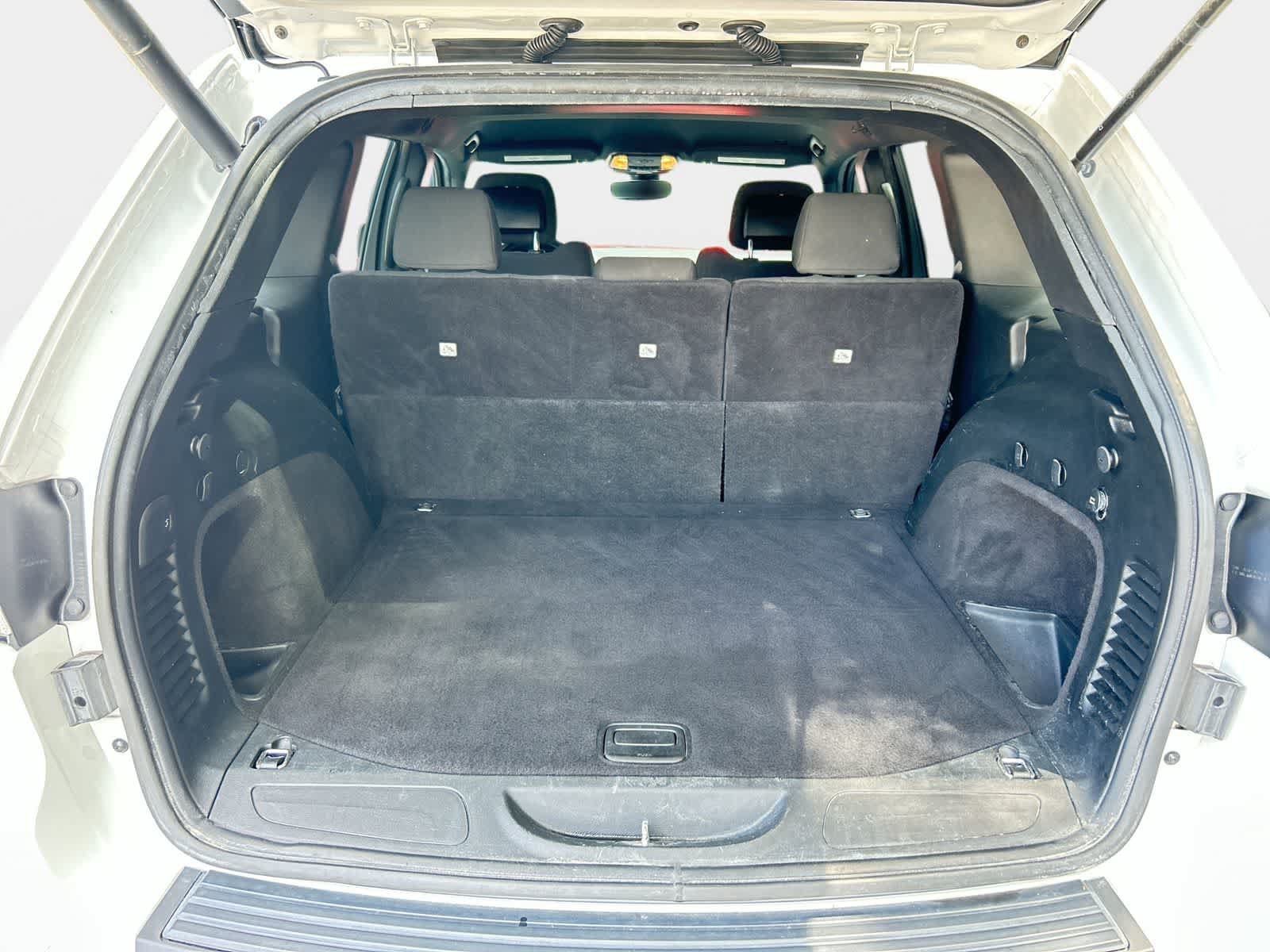 Used 2019 Jeep Grand Cherokee Laredo RWD image 9