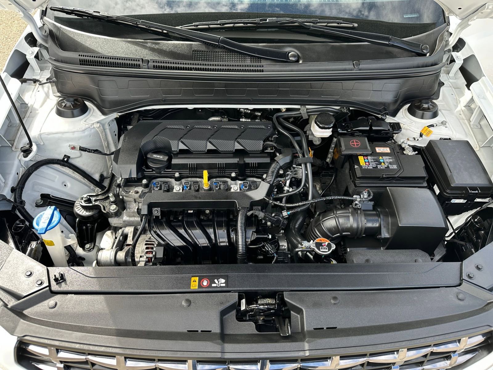 Used 2025 Hyundai Venue SEL image 33