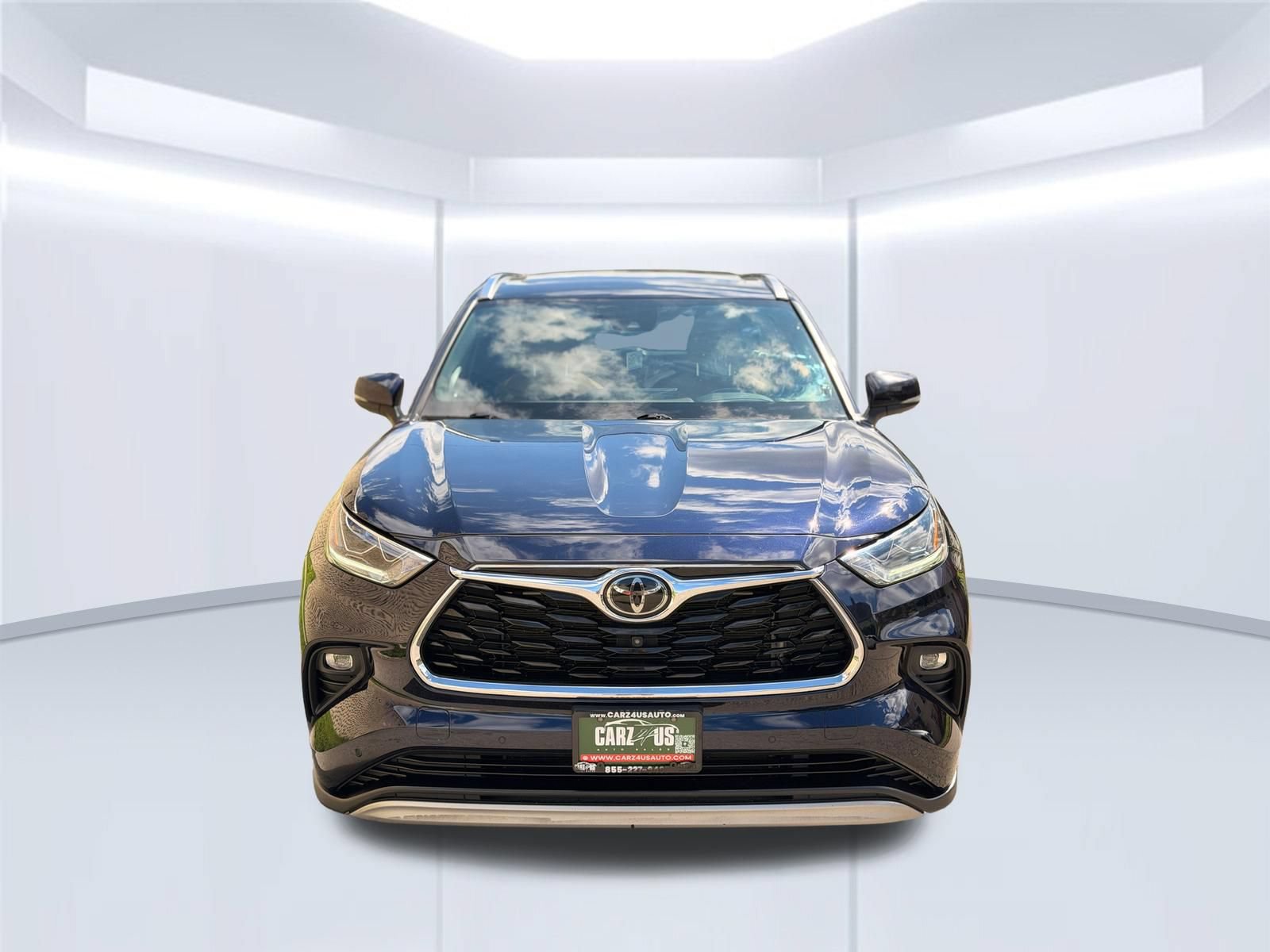 Used 2021 Toyota Highlander Platinum AWD/4WD image 2