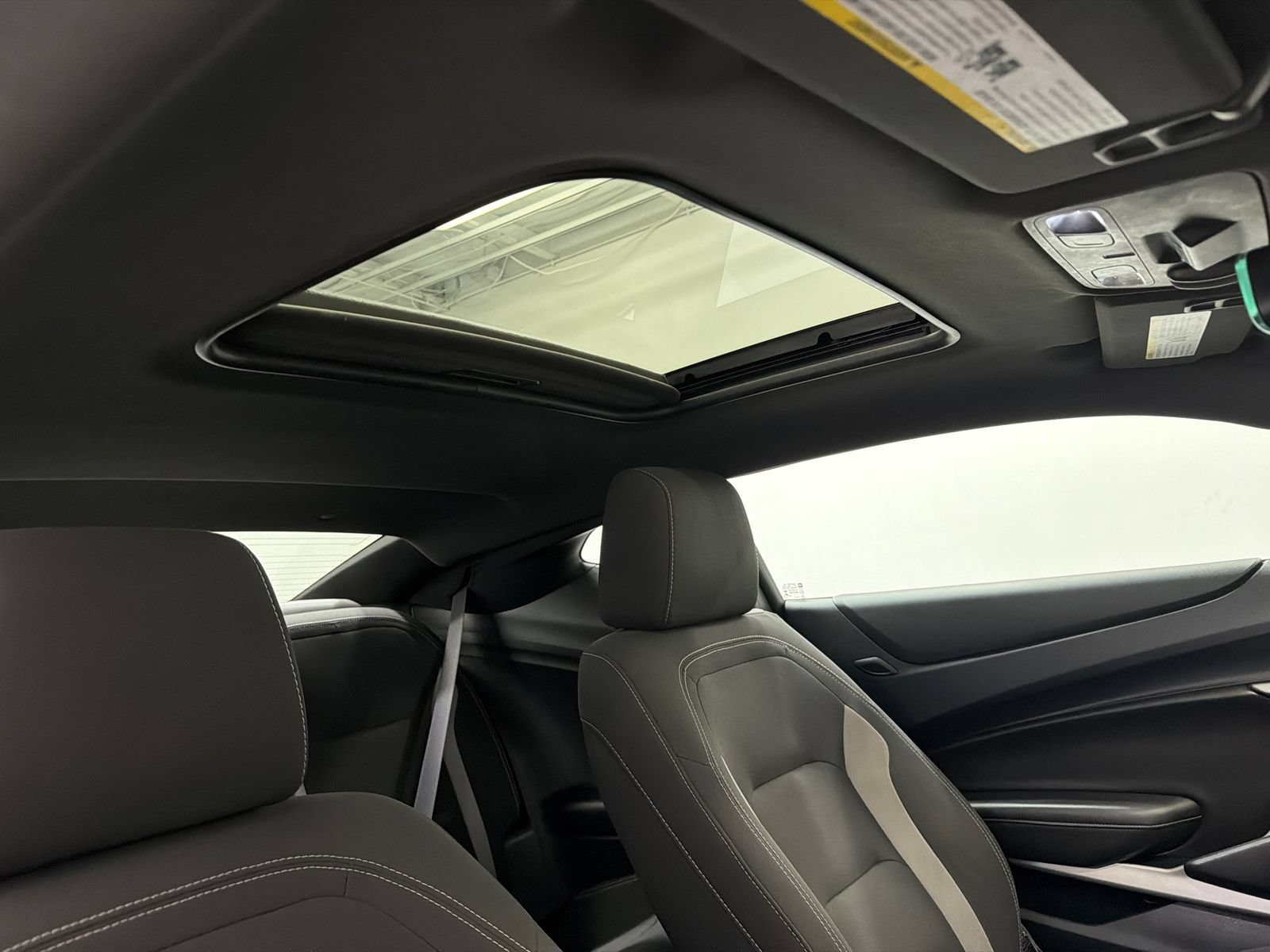 Used 2017 Chevrolet Camaro LT RWD image 12