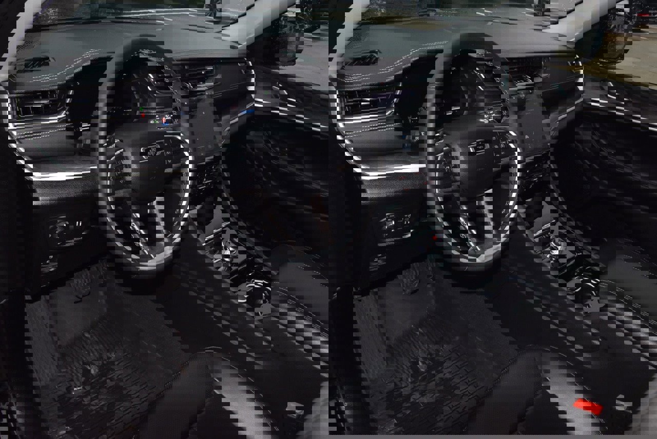 Used 2023 Jeep Grand Cherokee Limited w/ Luxury Tech Group II image 33