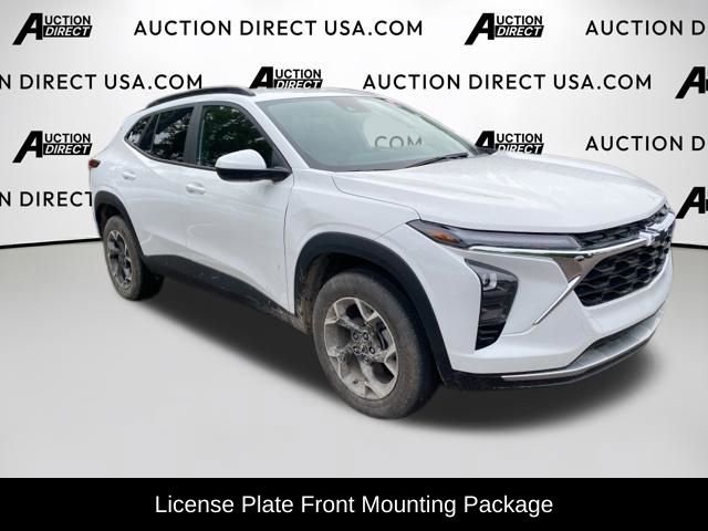 Used 2024 Chevrolet Trax LT w/ Driver Confidence Package FWD image 5