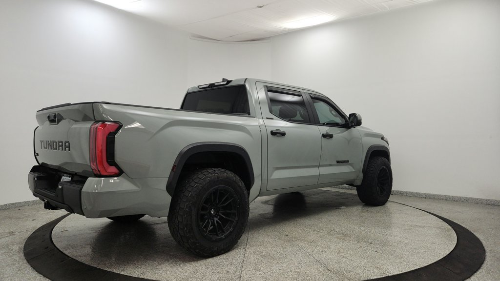 Used 2024 Toyota Tundra Limited AWD/4WD image 5