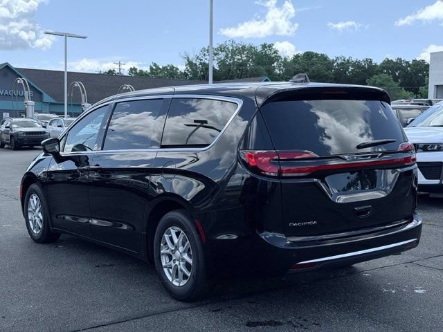 New 2027 Chrysler Pacifica Select FWD image 8