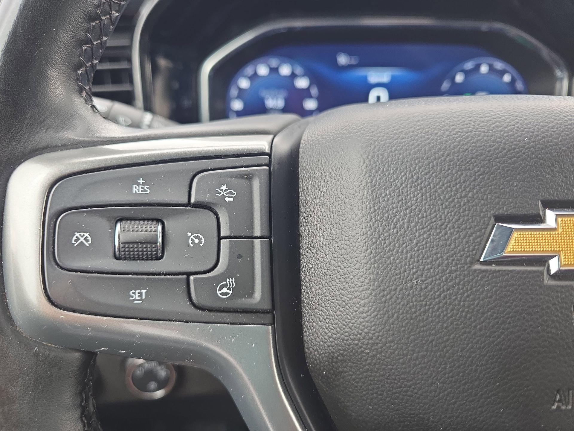 Used 2025 Chevrolet Silverado 1500 LT image 17