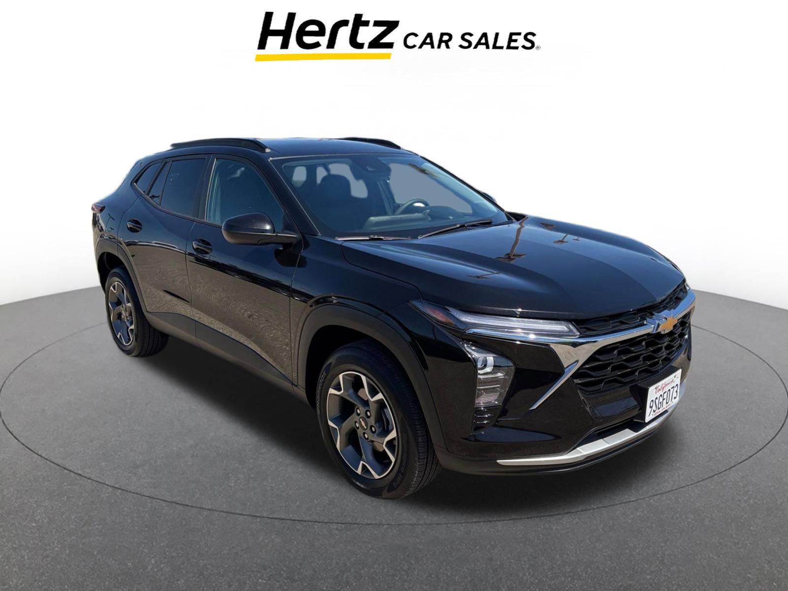Used 2025 Chevrolet Trax LT FWD image 1