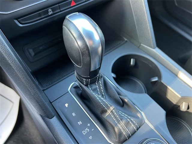 Certified 2022 Volkswagen Atlas Cross Sport SE image 31