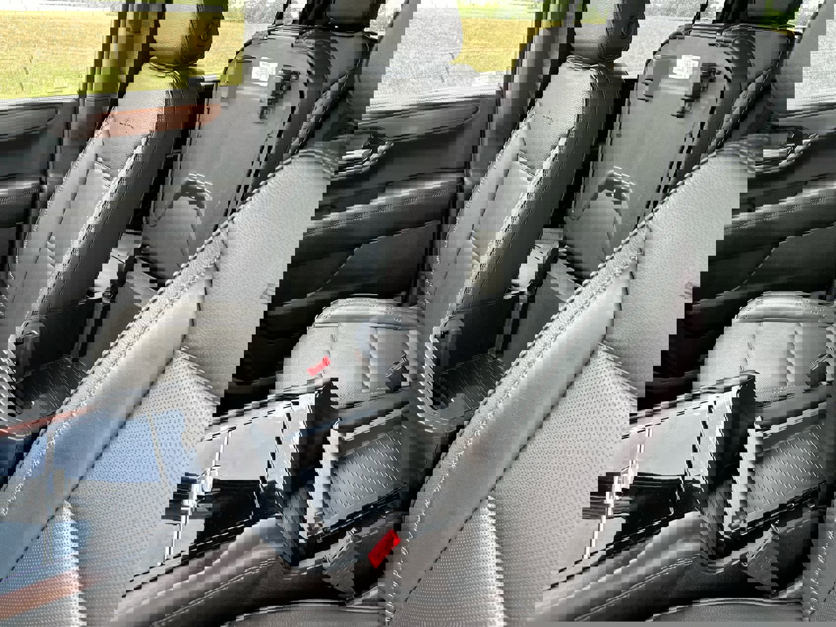 Certified 2025 GMC Yukon XL Denali AWD/4WD image 23