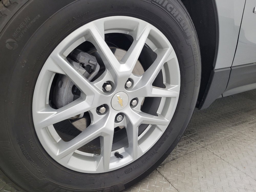 Used 2024 Chevrolet Equinox LS image 31