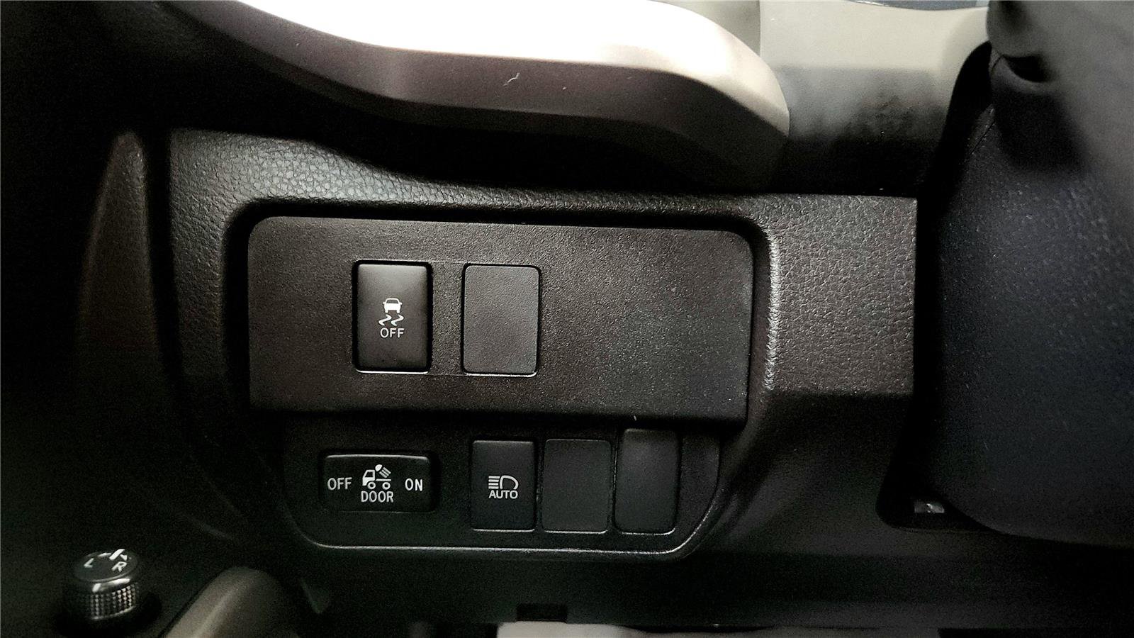 Certified 2023 Toyota Tacoma SR5 image 32