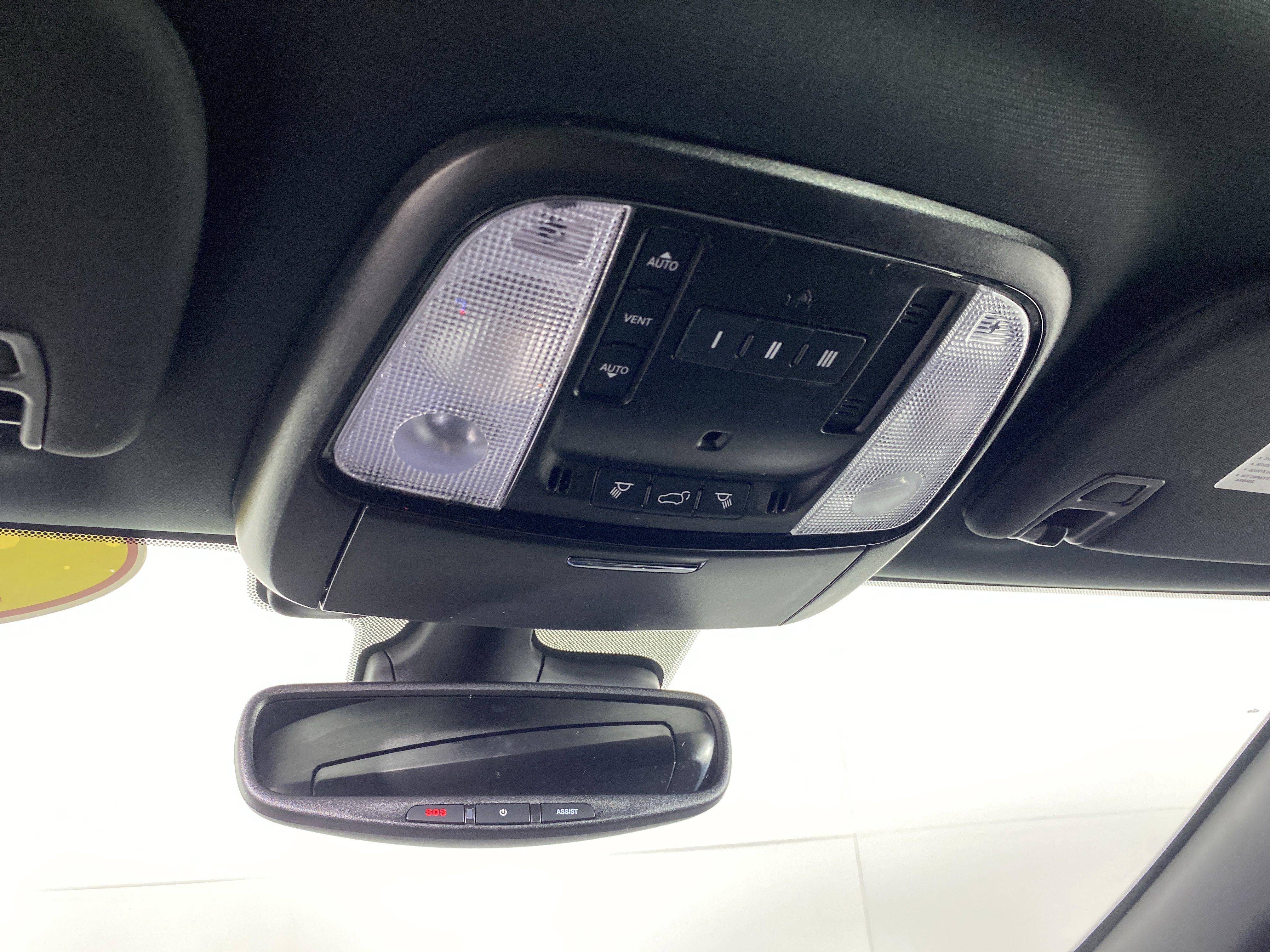 Used 2025 Dodge Durango GT image 38