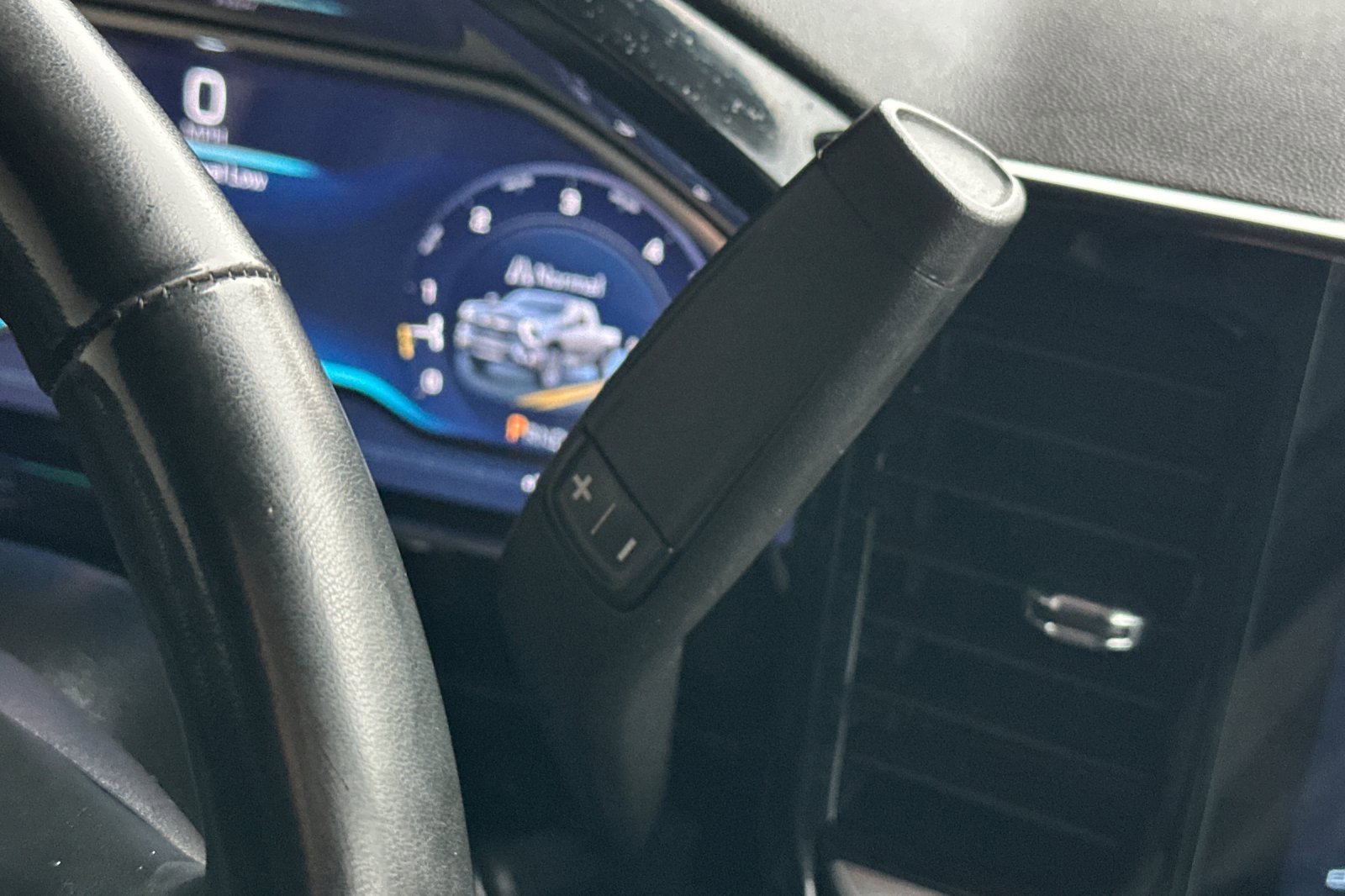 Used 2024 Chevrolet Silverado 3500 LTZ w/ LTZ Premium Package image 26