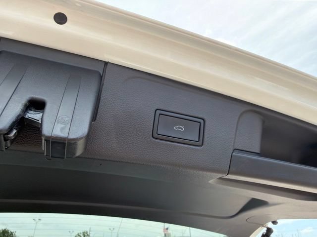 Used 2023 Volkswagen Atlas SEL Premium AWD/4WD image 20