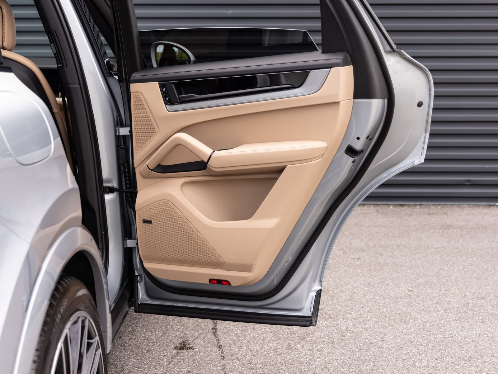 New 2026 Porsche Cayenne S AWD/4WD image 30