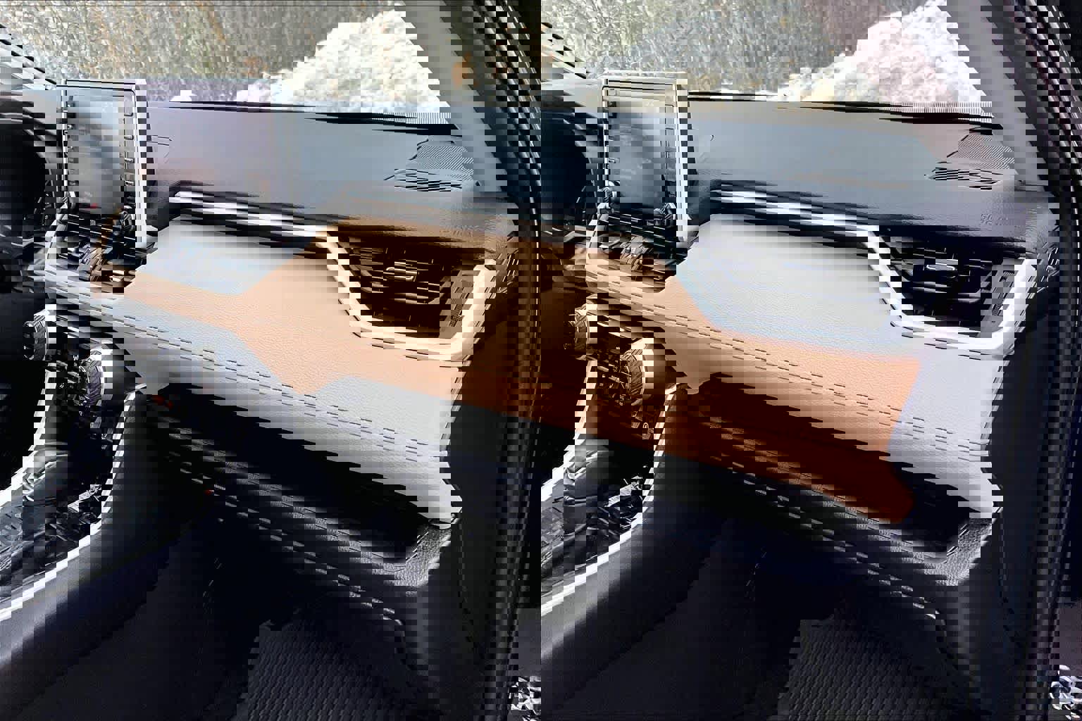 Certified 2021 Toyota RAV4 XLE Premium image 18