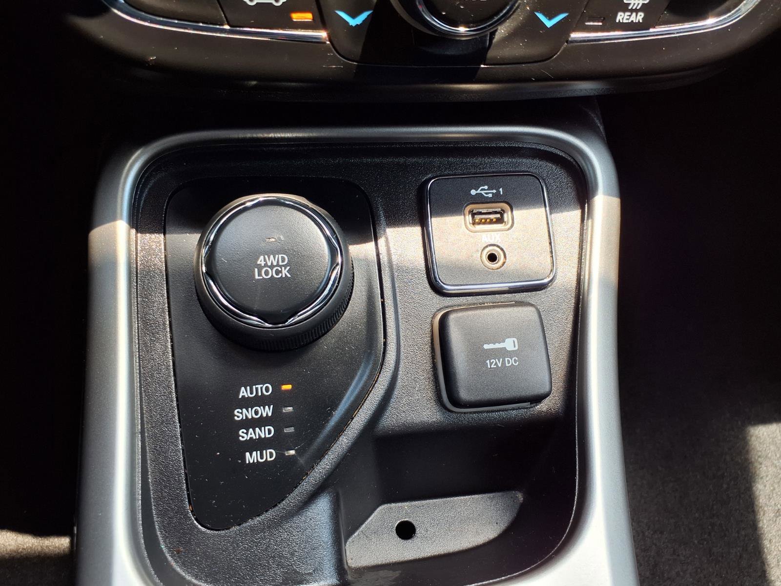 Used 2021 Jeep Compass Latitude w/ Convenience Group AWD/4WD image 10