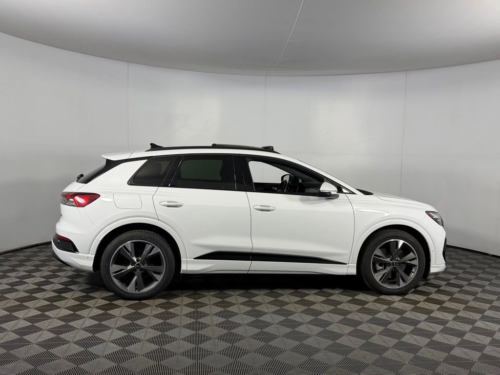 Used 2024 Audi Q4 e-tron Premium Plus w/ Premium Plus AWD/4WD image 4