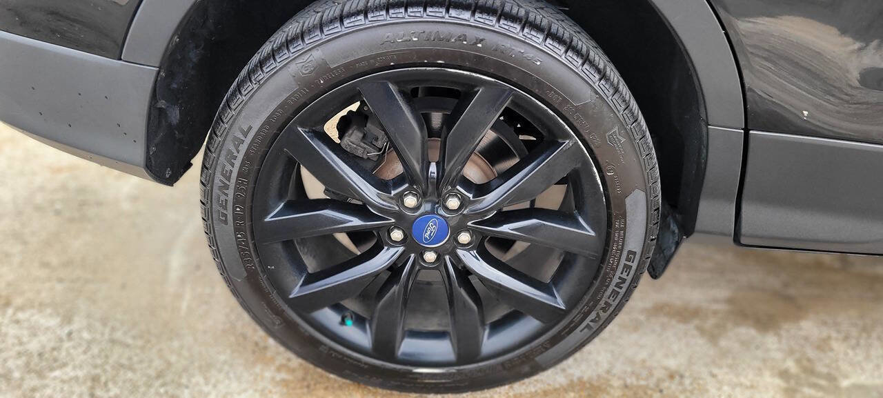 Used 2018 Ford Escape SE w/ SE Sport Appearance Package AWD/4WD image 20