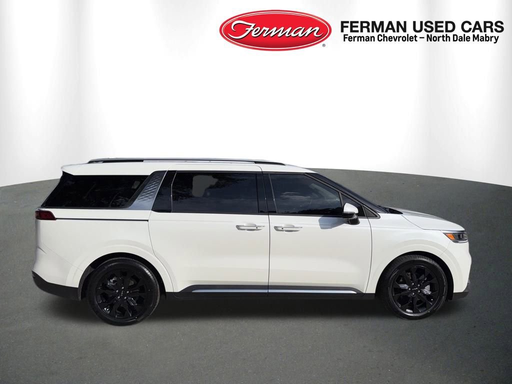 Used 2024 Kia Carnival SX image 2