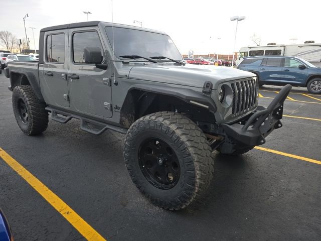 Used 2021 Jeep Gladiator Sport AWD/4WD image 1