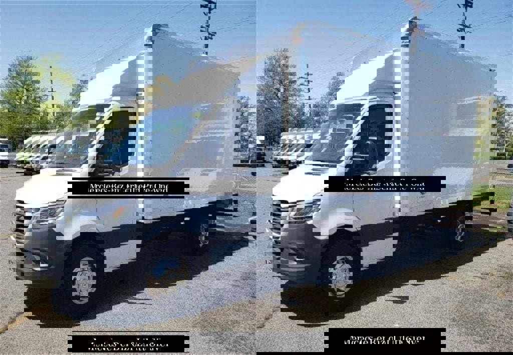 New 2024 Mercedes-Benz Sprinter 4500 image 1