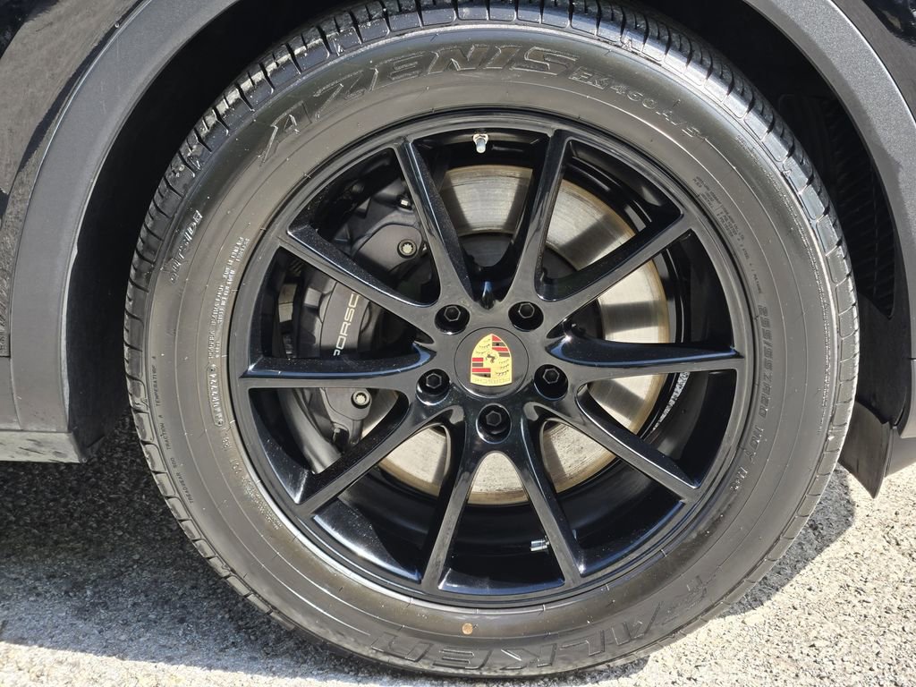 Used 2024 Porsche Cayenne Coupe image 16