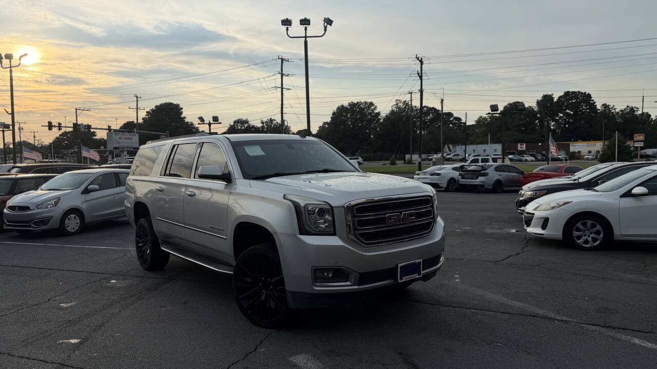 Used 2015 GMC Yukon XL SLE AWD/4WD image 3