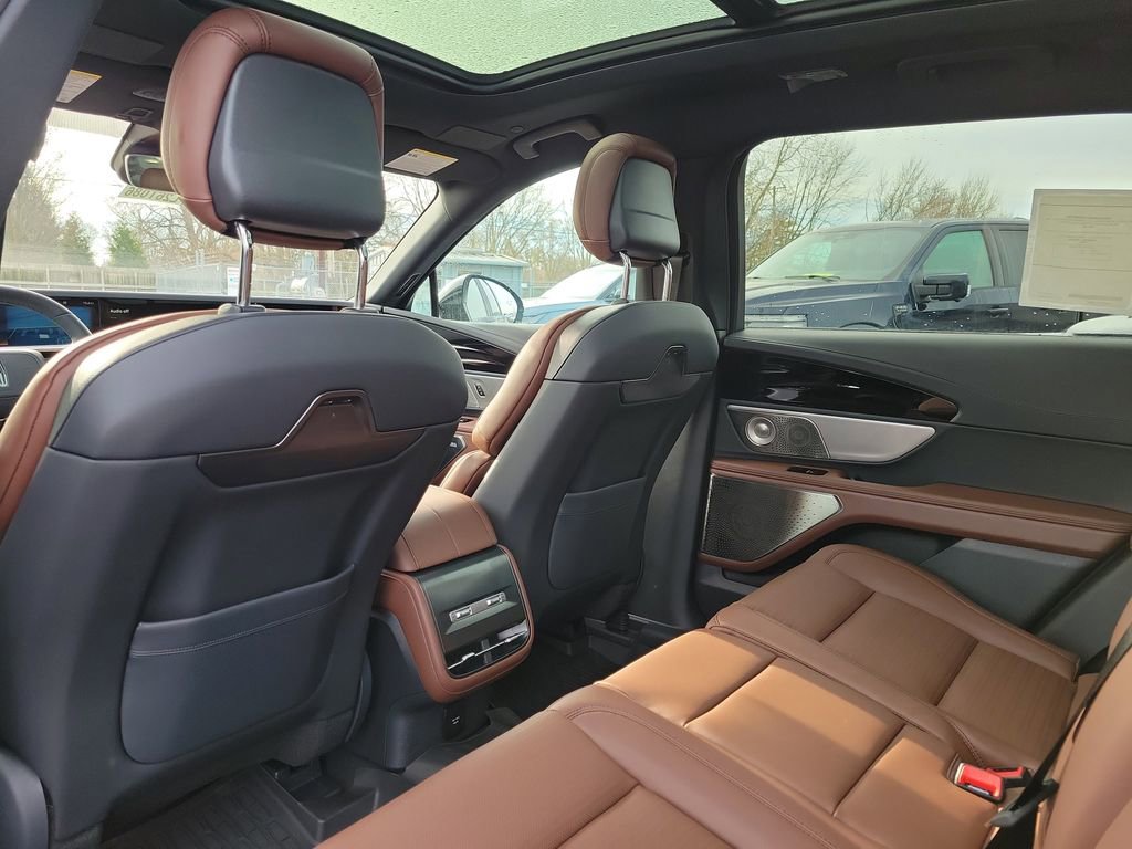 New 2026 Lincoln Nautilus Reserve AWD/4WD image 15