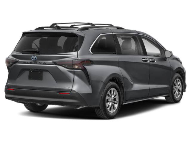 New 2026 Toyota Sienna LE FWD image 2