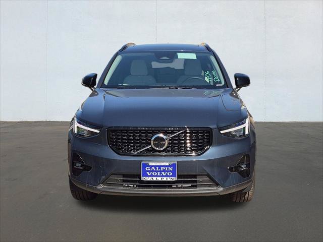 New 2026 Volvo XC40 B5 Plus w/ Protection Package Premier AWD/4WD image 4