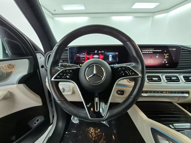 Used 2025 Mercedes-Benz GLS 450 4MATIC image 30