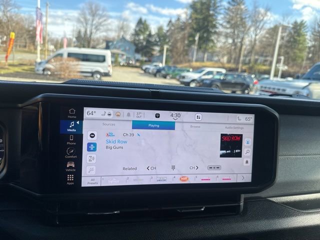 Used 2024 Jeep Wrangler Unlimited w/ Convenience Group image 27