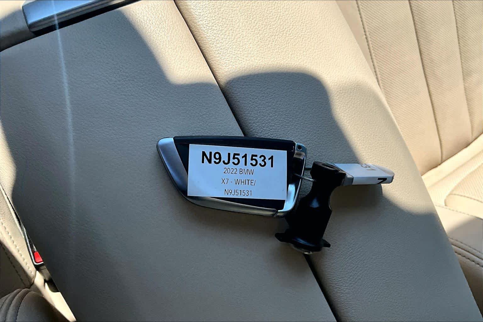 Used 2022 BMW X7 xDrive40i w/ Premium Package AWD/4WD image 14