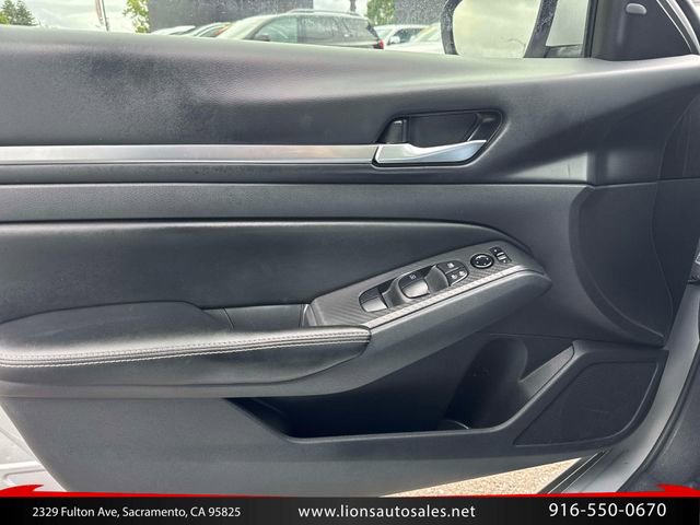Used 2022 Nissan Altima 2.5 SV FWD image 17