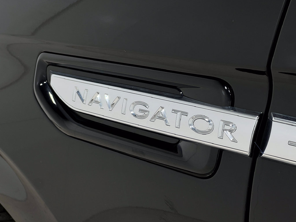 Used 2019 Lincoln Navigator Reserve AWD/4WD image 45